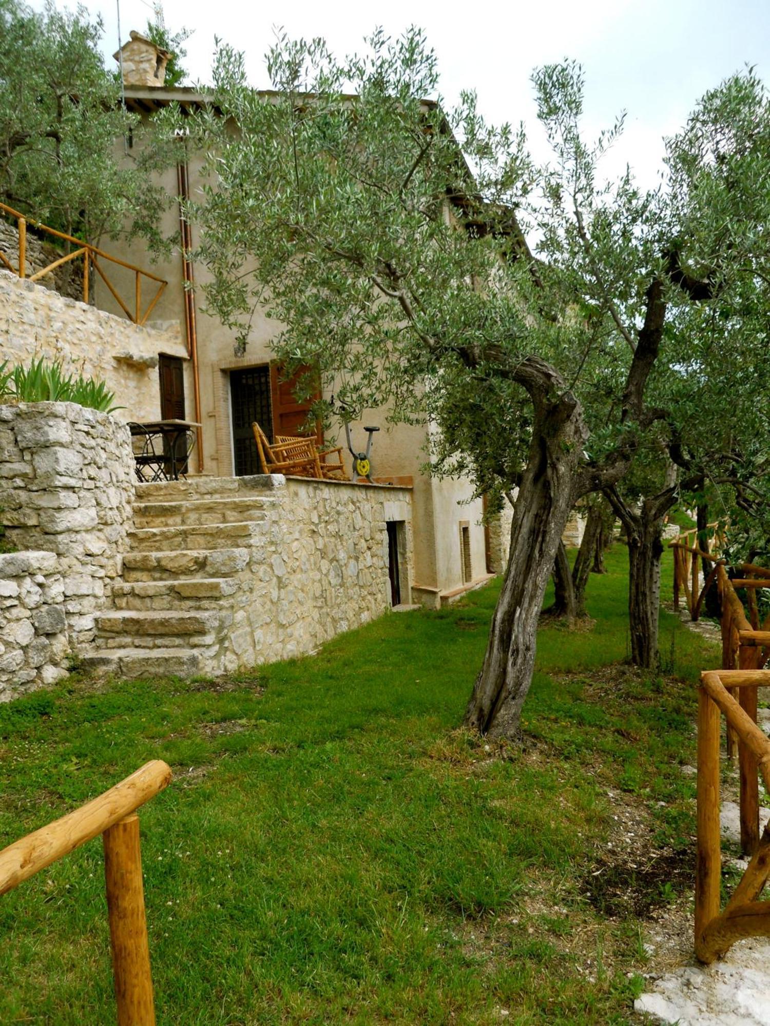 Guesthouse Runcini Ferentillo Kültér fotó